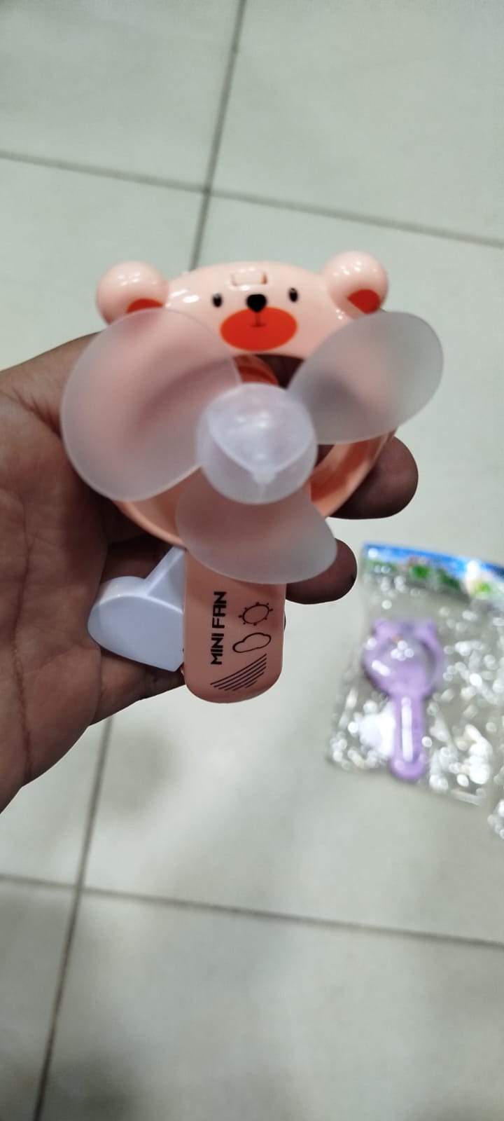 Manual Cute Summer Hand Fan – Portable Ultra-Quiet Cooling Fan for Travel, Office & Home